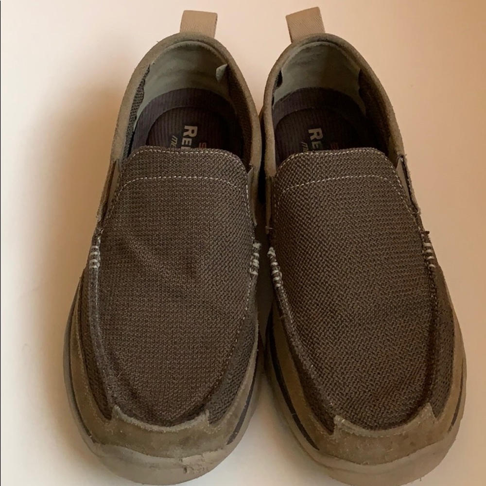 Skechers Men’s 10.5 RelaxedFit Memory Foam